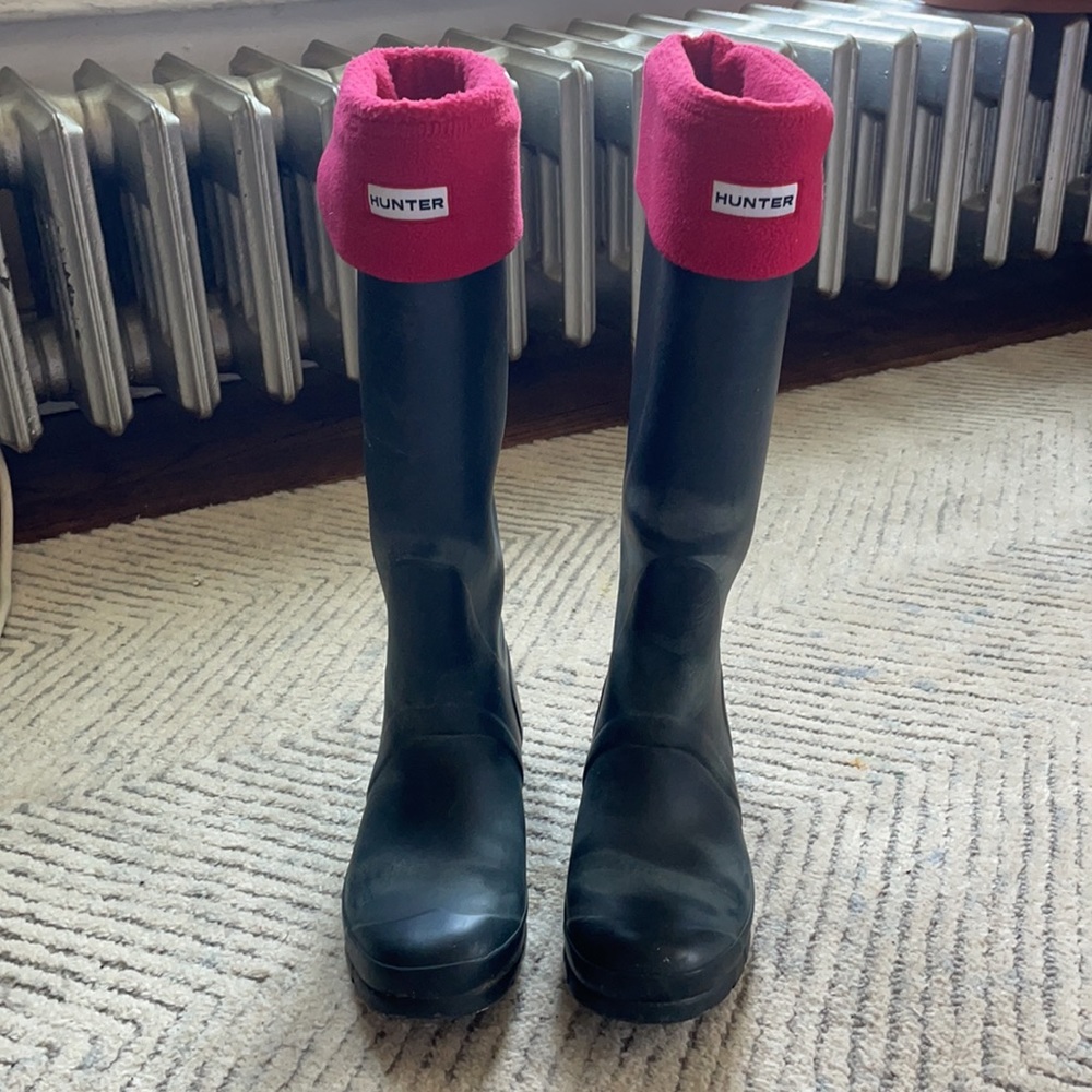 HUNTER rain boots with sock insulators